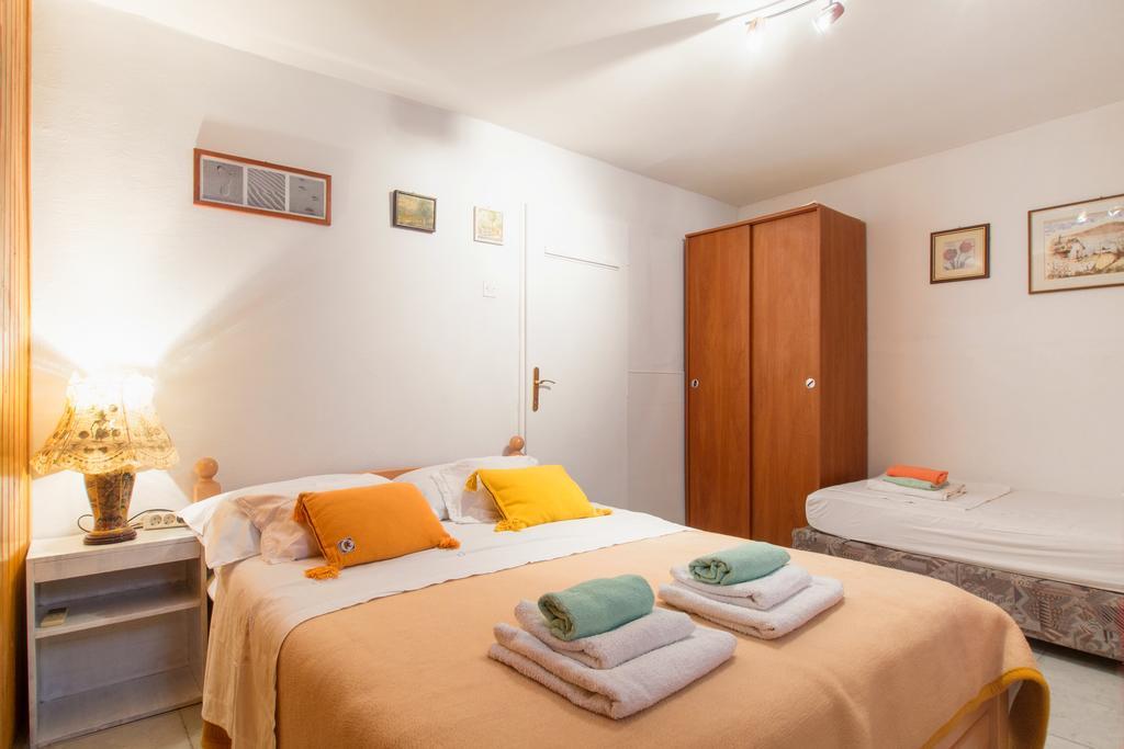 Split Accommodation Zimmer foto